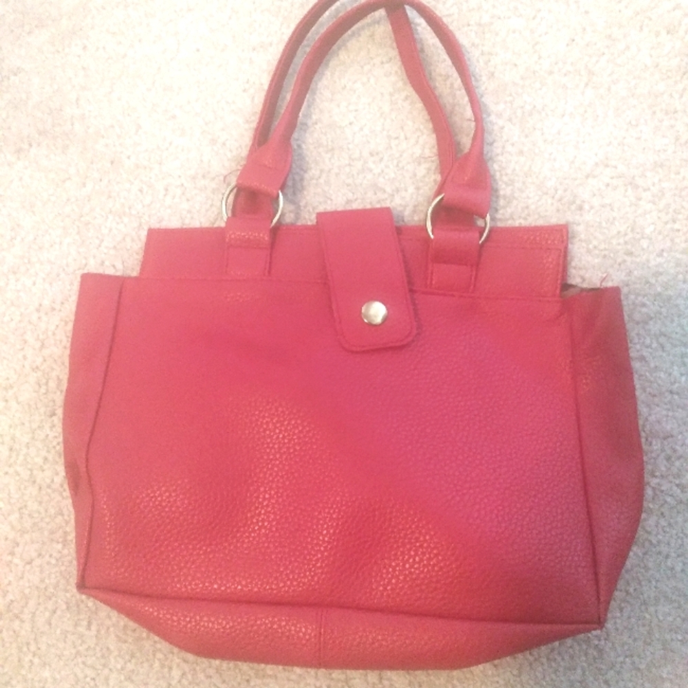 🔥5/$20 HANDBAG AND NWT ACCESSORY POUCH COMBO